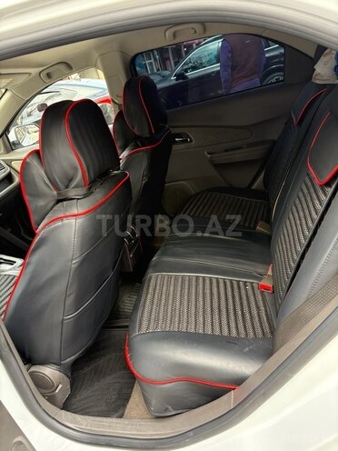 Chevrolet Cobalt-8