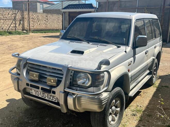 Mitsubishi Pajero 1993, 390,000 km - 2.8 л - Bakı