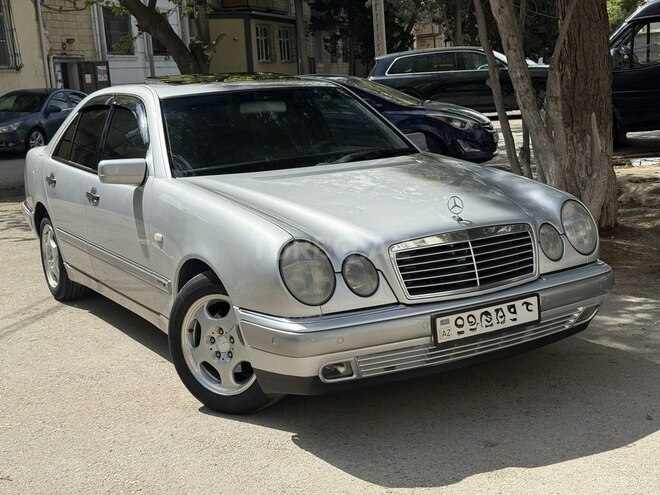 Mercedes E 240 1998, 218,000 km - 2.4 л - Bakı