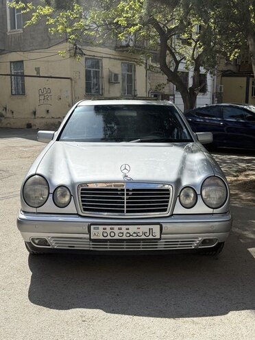 Mercedes E 240 1998, 218,000 km - 2.4 л - Bakı