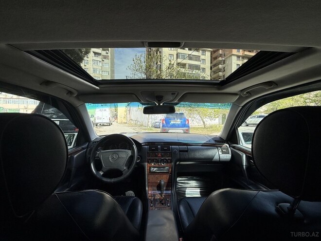 Mercedes E 240 1998, 218,000 km - 2.4 л - Bakı