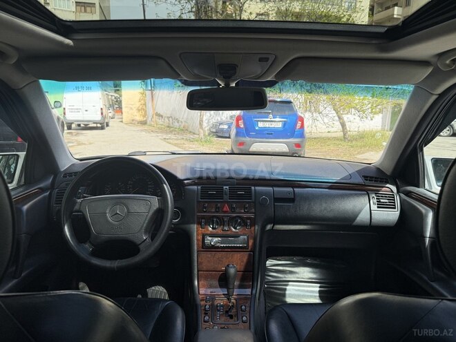 Mercedes E 240 1998, 218,000 km - 2.4 л - Bakı