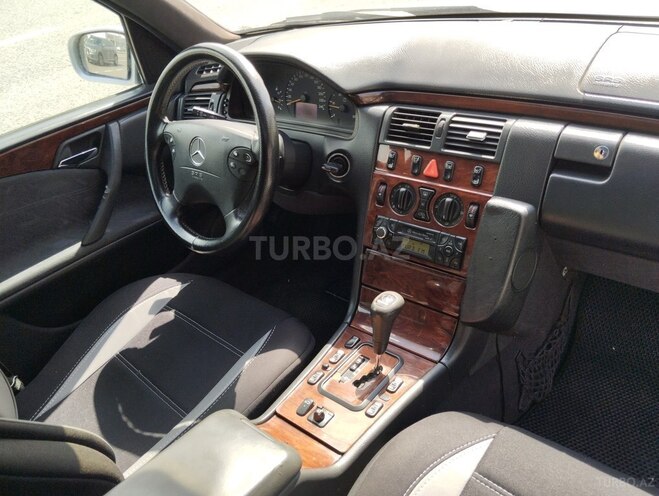 Mercedes E 220 d 1999, 479,000 km - 2.2 l - Bakı