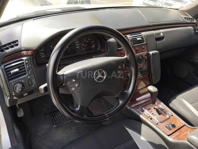 Mercedes E 220 d 1999, 479,000 km - 2.2 l - Bakı