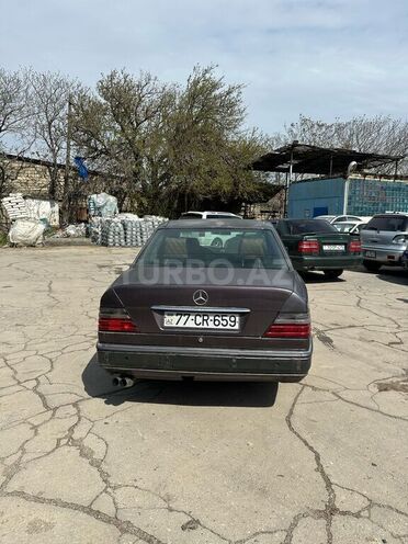 Mercedes E 250 1994, 550,000 km - 2.5 л - Bakı