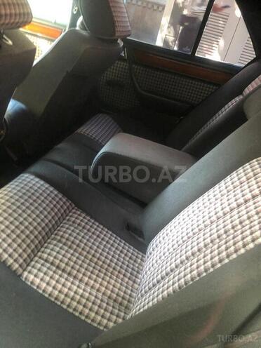Mercedes E 220 1994, 310,000 km - 2.2 л - Bakı