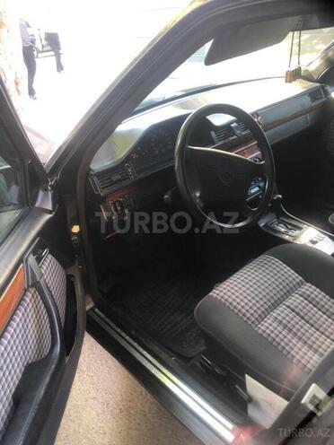 Mercedes E 220 1994, 310,000 km - 2.2 л - Bakı