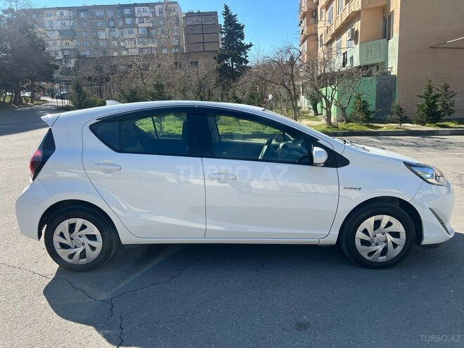 Toyota Aqua 2019, 96,000 km - 1.5 l - Bakı