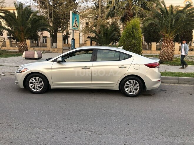 Hyundai Elantra 2017, 107,828 km - 2.0 l - Bakı