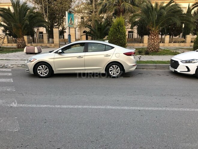 Hyundai Elantra 2017, 107,828 km - 2.0 l - Bakı