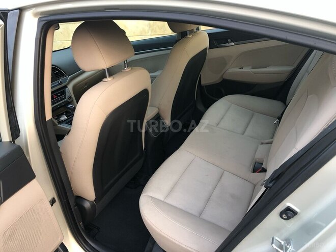 Hyundai Elantra 2017, 107,828 km - 2.0 l - Bakı