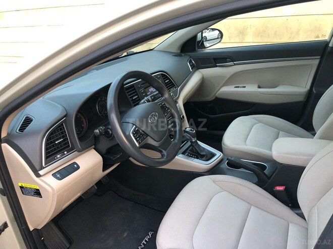 Hyundai Elantra 2017, 107,828 km - 2.0 l - Bakı