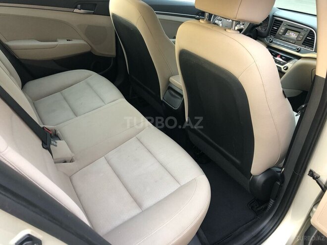 Hyundai Elantra 2017, 107,828 km - 2.0 l - Bakı