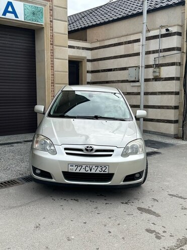 Toyota Corolla 2004, 253,000 km - 1.4 l - Bakı