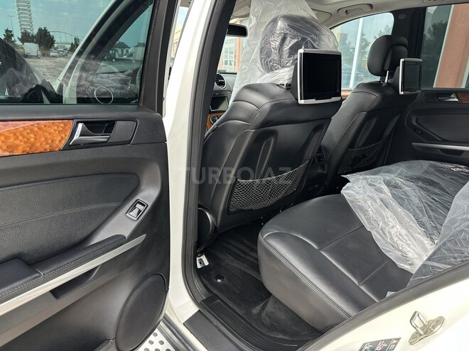 Mercedes ML 350 4MATIC-28