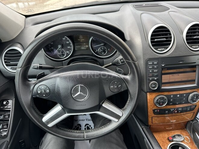 Mercedes ML 350 4MATIC-24