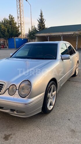 Mercedes E 320 2000, 299,200 km - 3.2 l - Bakı