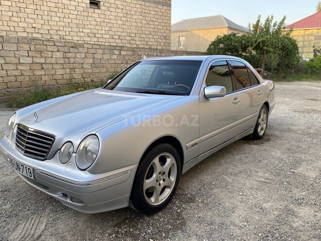 Mercedes E 320 2000, 299,200 km - 3.2 l - Bakı