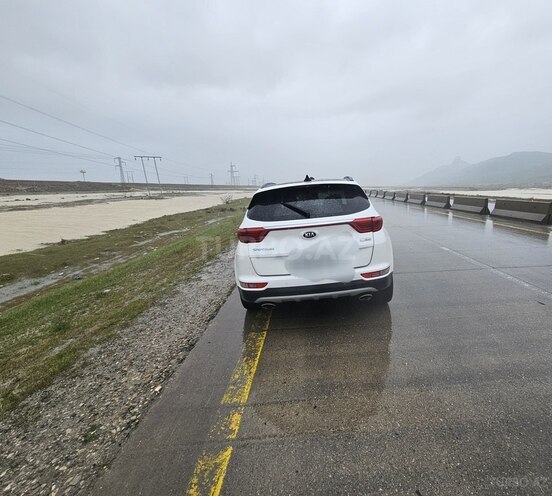 Kia Sportage 2017, 130,000 km - 2.0 l - Bakı