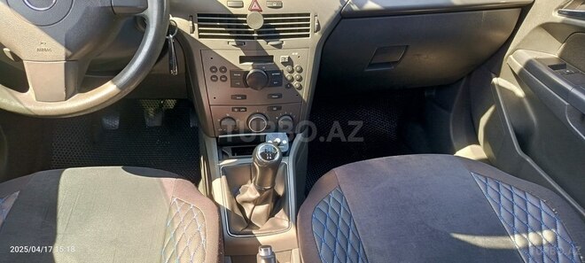 Opel Astra 2004, 180,473 km - 1.4 l - Qazax