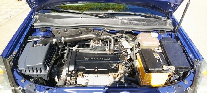 Opel Astra 2004, 180,473 km - 1.4 l - Qazax