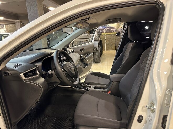 Toyota Corolla Cross 2023, 33,000 km - 2.0 l - Bakı