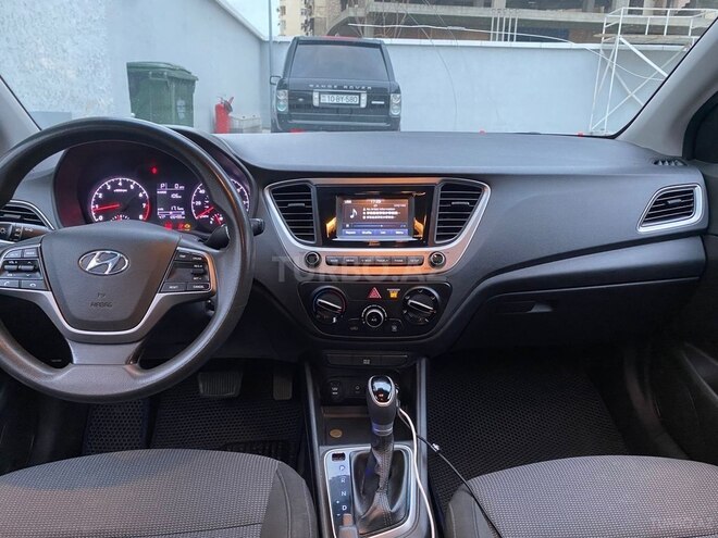 Hyundai Accent 2018, 205,700 km - 1.6 л - Bakı