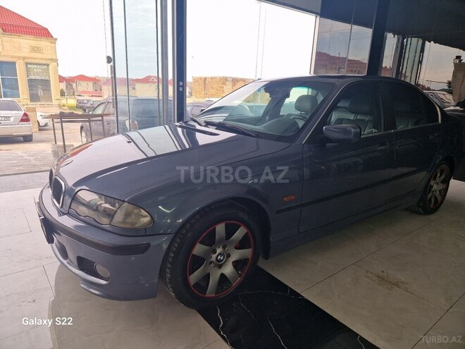 BMW 323-4