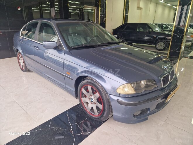 BMW 323-2
