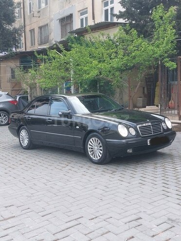Mercedes E 240 1997, 380,000 km - 2.4 l - Bakı