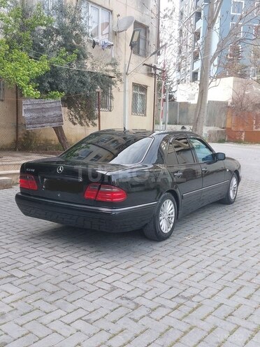 Mercedes E 240 1997, 380,000 km - 2.4 l - Bakı