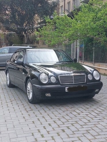 Mercedes E 240 1997, 380,000 km - 2.4 l - Bakı