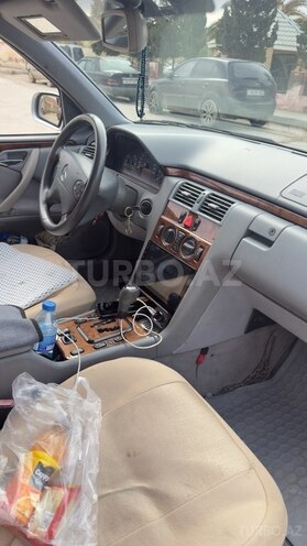 Mercedes E 220 d 2000, 406,000 km - 2.2 l - Bakı