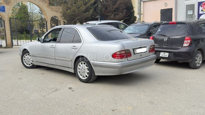 Mercedes E 220 d 2000, 406,000 km - 2.2 l - Bakı