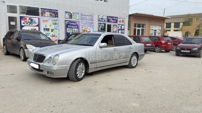 Mercedes E 220 d 2000, 406,000 km - 2.2 l - Bakı