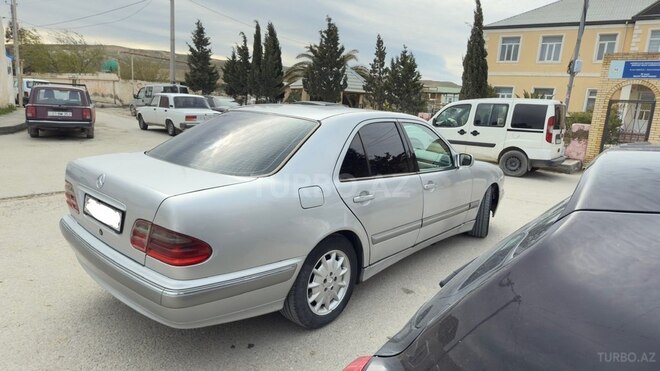 Mercedes E 220 d 2000, 406,000 km - 2.2 l - Bakı