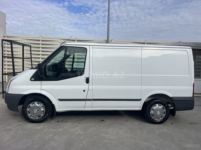 Ford Transit-8