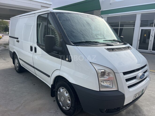 Ford Transit-6