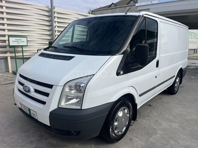Ford Transit-7