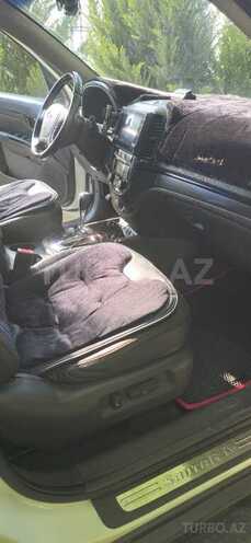 Hyundai Santa Fe-5