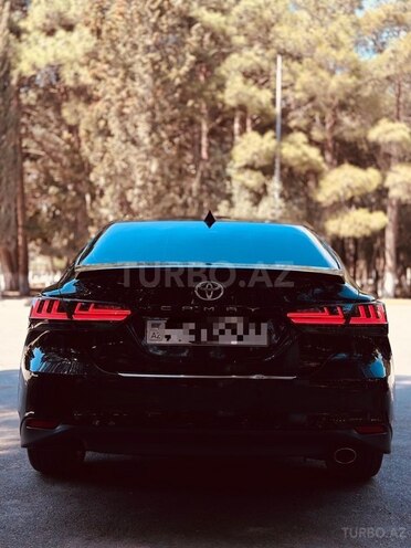 Toyota Camry-3