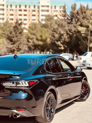 Toyota Camry-5