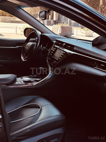 Toyota Camry-16
