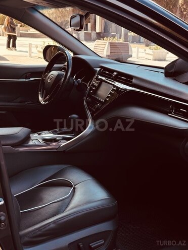 Toyota Camry-14