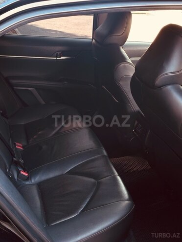 Toyota Camry-13