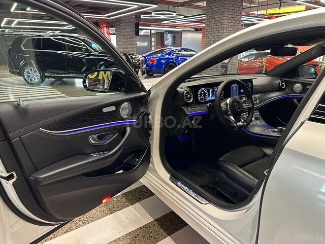 Mercedes E 220 d-8