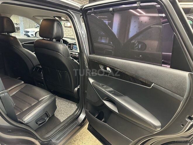 Kia Sorento-14
