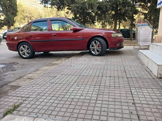 Opel Vectra 1996, 250,000 km - 1.6 l - Bakı