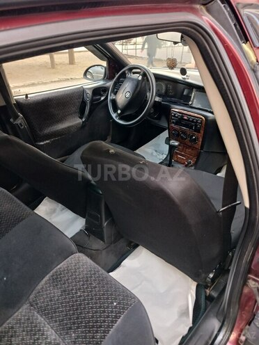 Opel Vectra 1996, 250,000 km - 1.6 l - Bakı