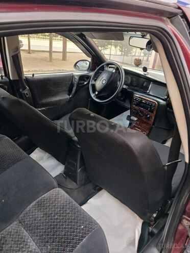 Opel Vectra 1996, 270,000 km - 2.0 l - Bakı